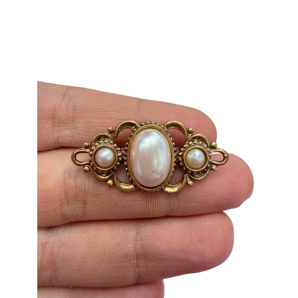 Vintage Jewelry 1928 Gold Tone Bar Faux Pearl Pin Triple Pearl Brooch